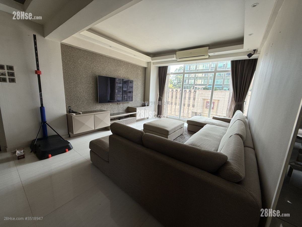 Scenery Mansion Sell 3 Bedrooms , 2 Bathrooms 1,163 ft²