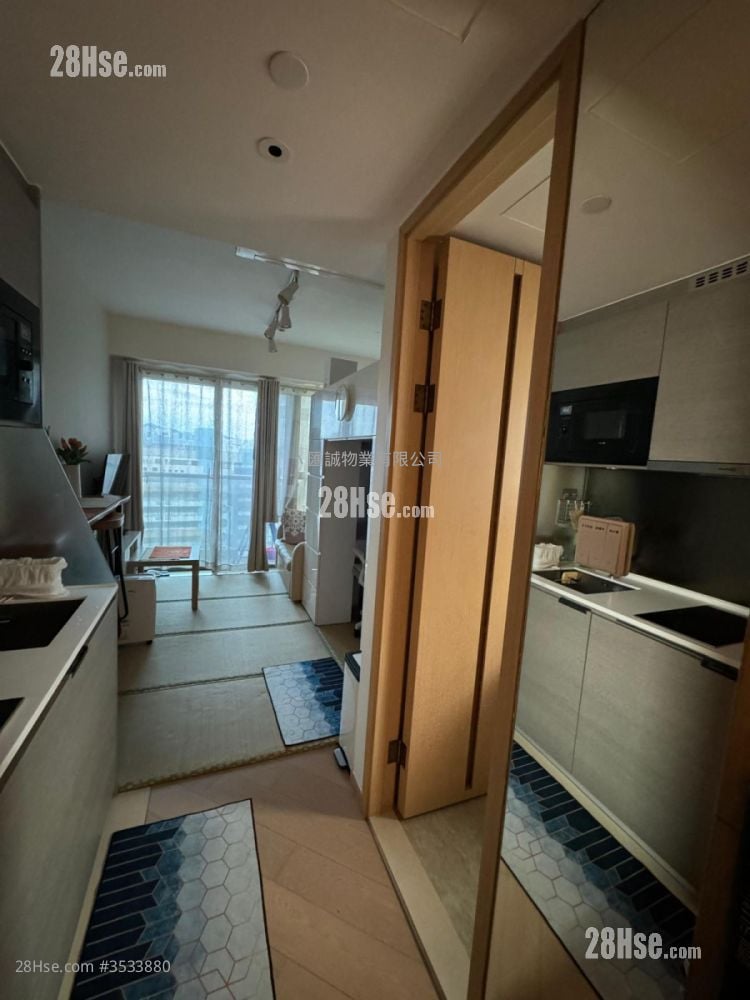 Upper East Rental Studio , 1 Bathroom 241 ft²