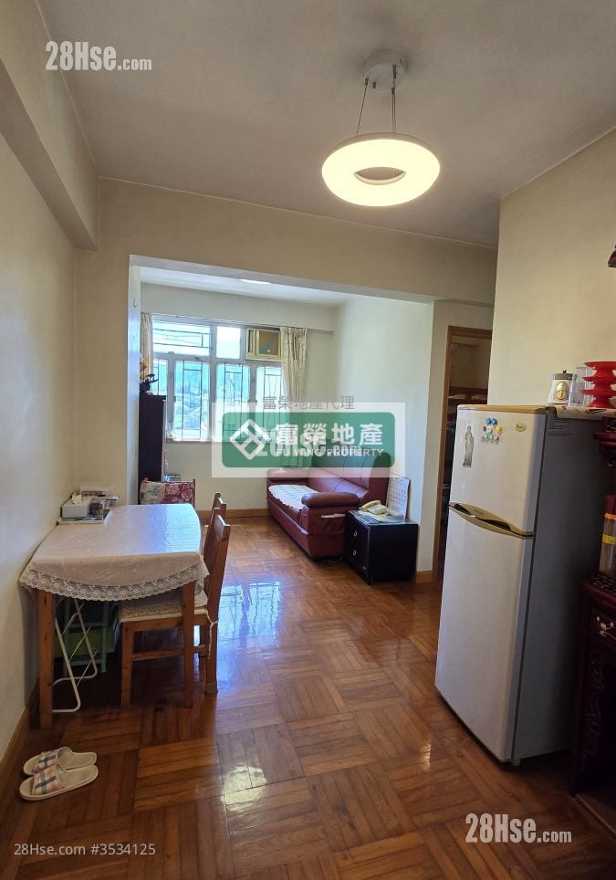Kai Cheong House Sell 3 Bedrooms , 1 Bathroom 478 ft²