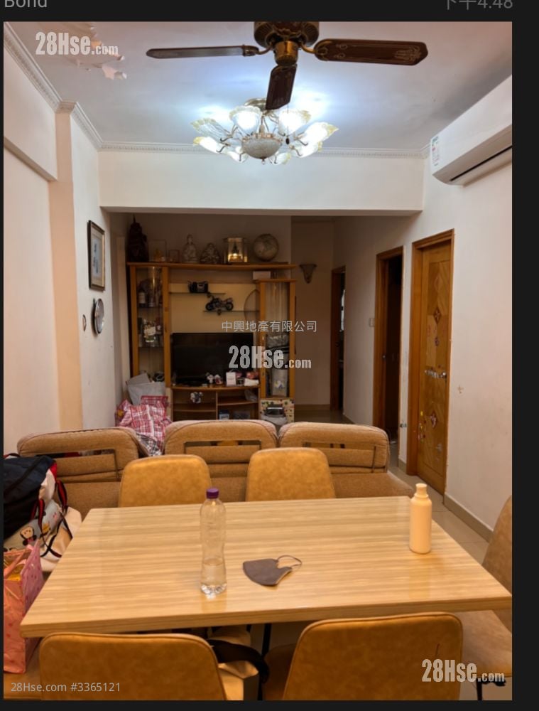 Man King Building Rental 4 Bedrooms , 2 Bathrooms 665 ft²