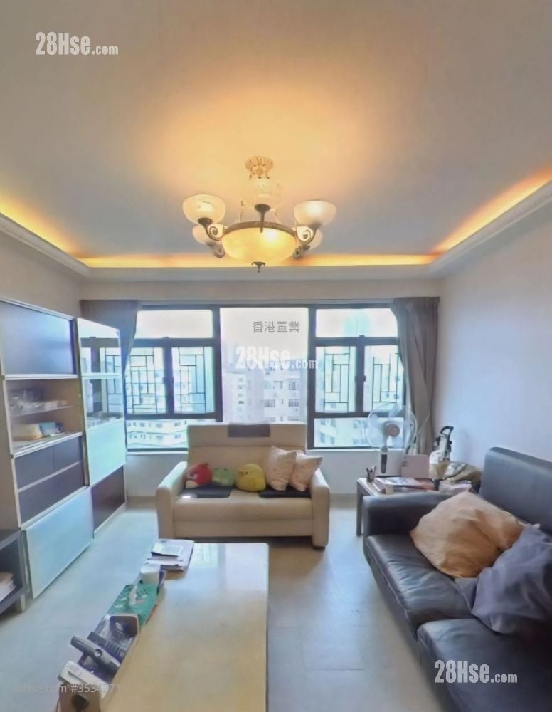 Yee On Court Sell 3 Bedrooms 931 ft²