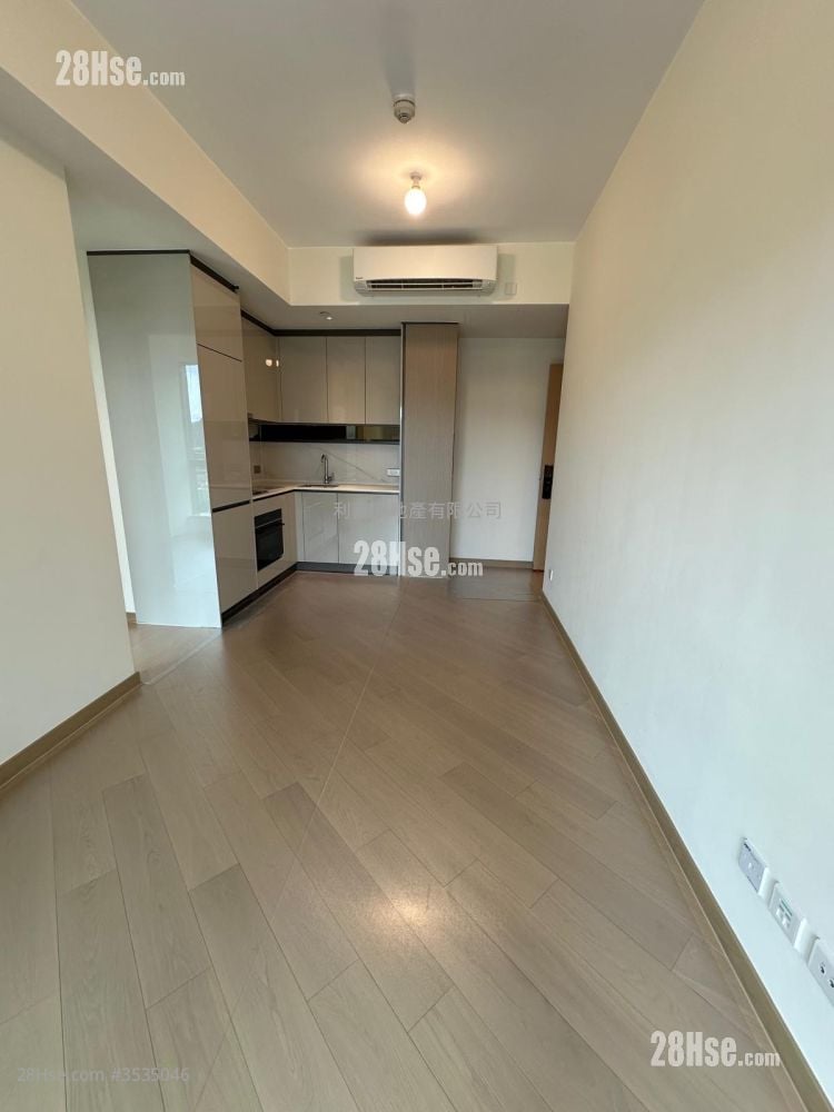 Grand Mayfair  Sell 2 Bedrooms 464 ft²