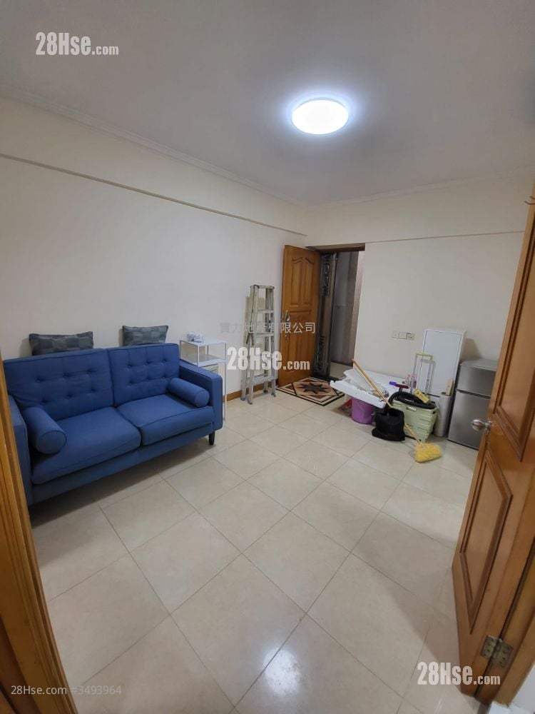 Luen Yau Apartments Rental 2 Bedrooms , 1 Bathroom 323 ft²