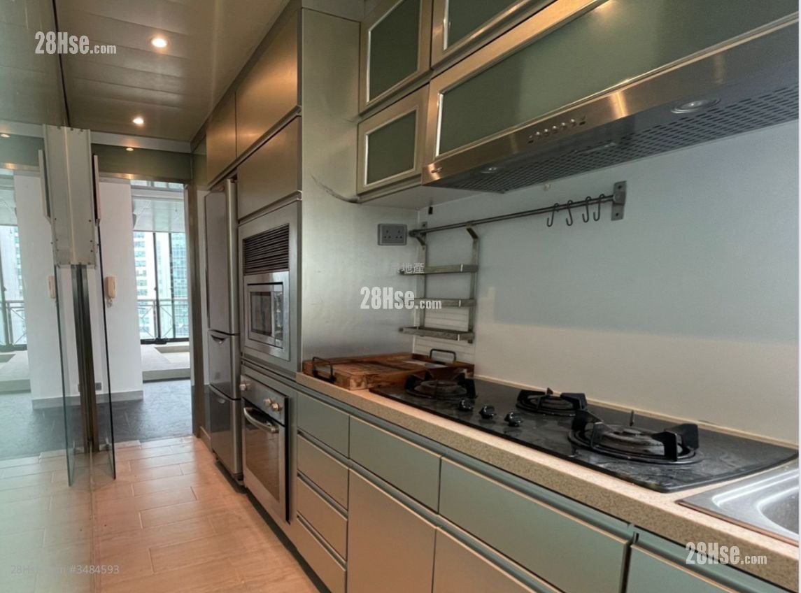 Village Garden Sell 3 Bedrooms , 2 Bathrooms 1,184 ft²
