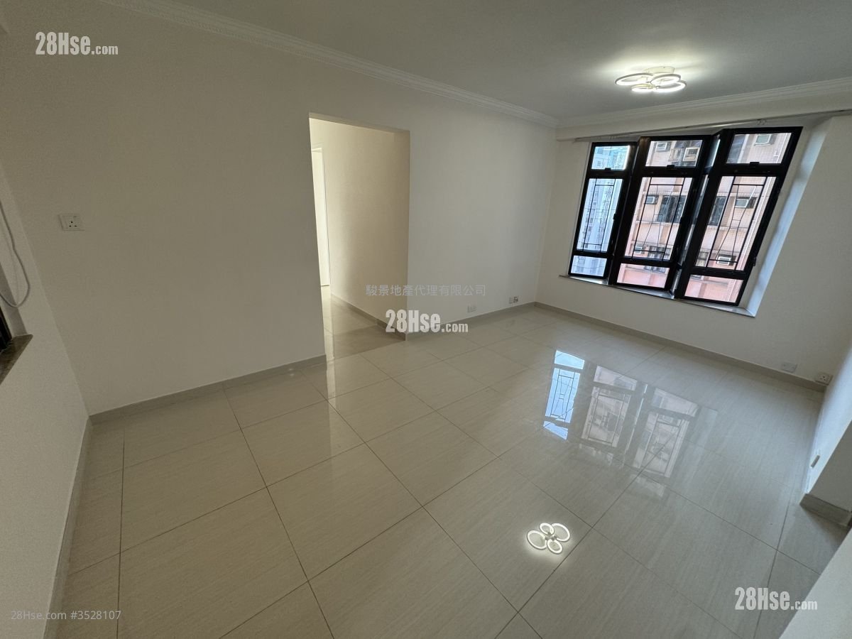 Fortress Garden Rental 3 Bedrooms , 2 Bathrooms 651 ft²