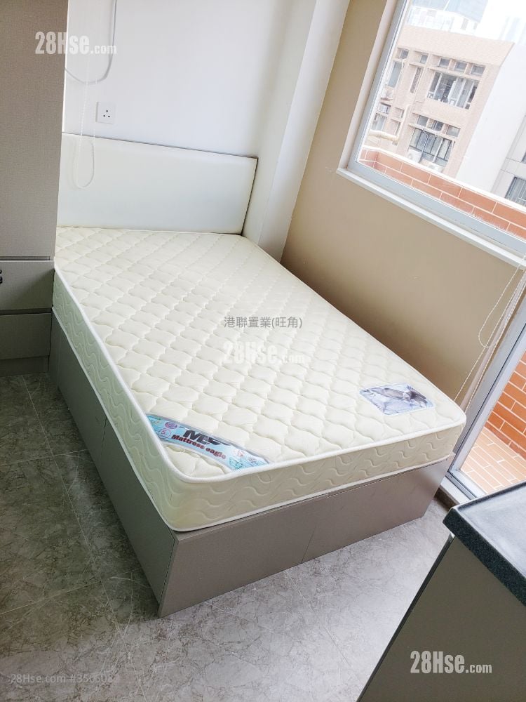 Windsor Mansion Rental Studio , 1 Bathroom 140 ft²