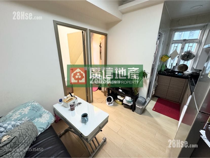 Shun King Building Rental 2 Bedrooms , 1 Bathroom 259 ft²
