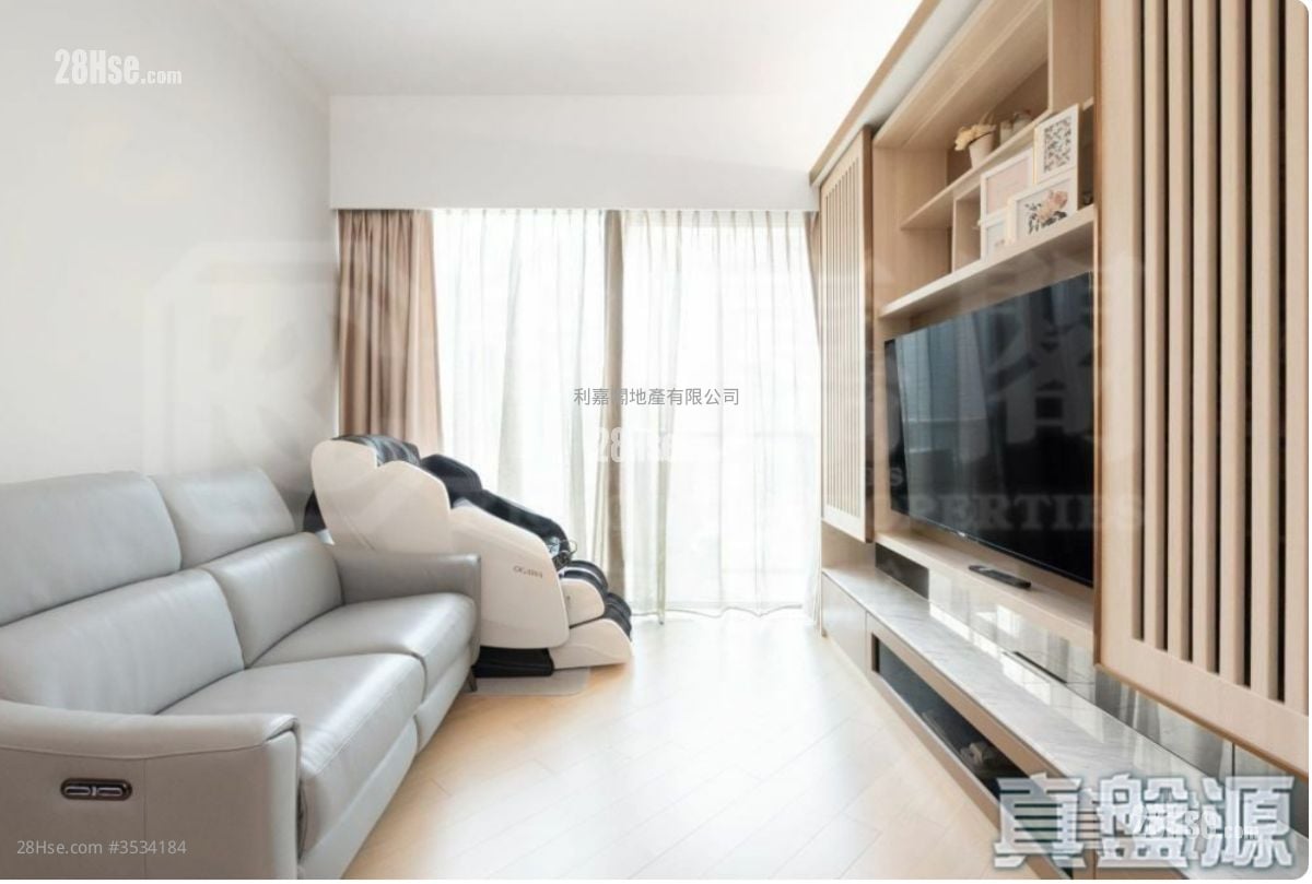 Grand Central Sell 3 Bedrooms , 2 Bathrooms 763 ft²