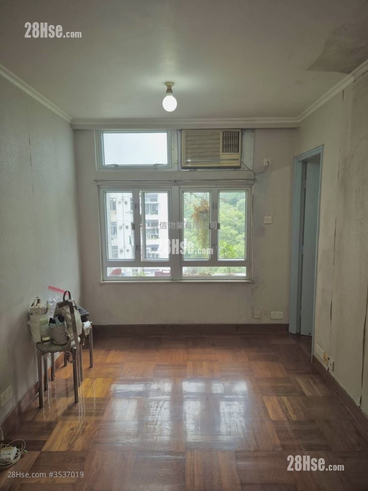 Tin Wang Court Sell 2 Bedrooms , 1 Bathroom 401 ft²