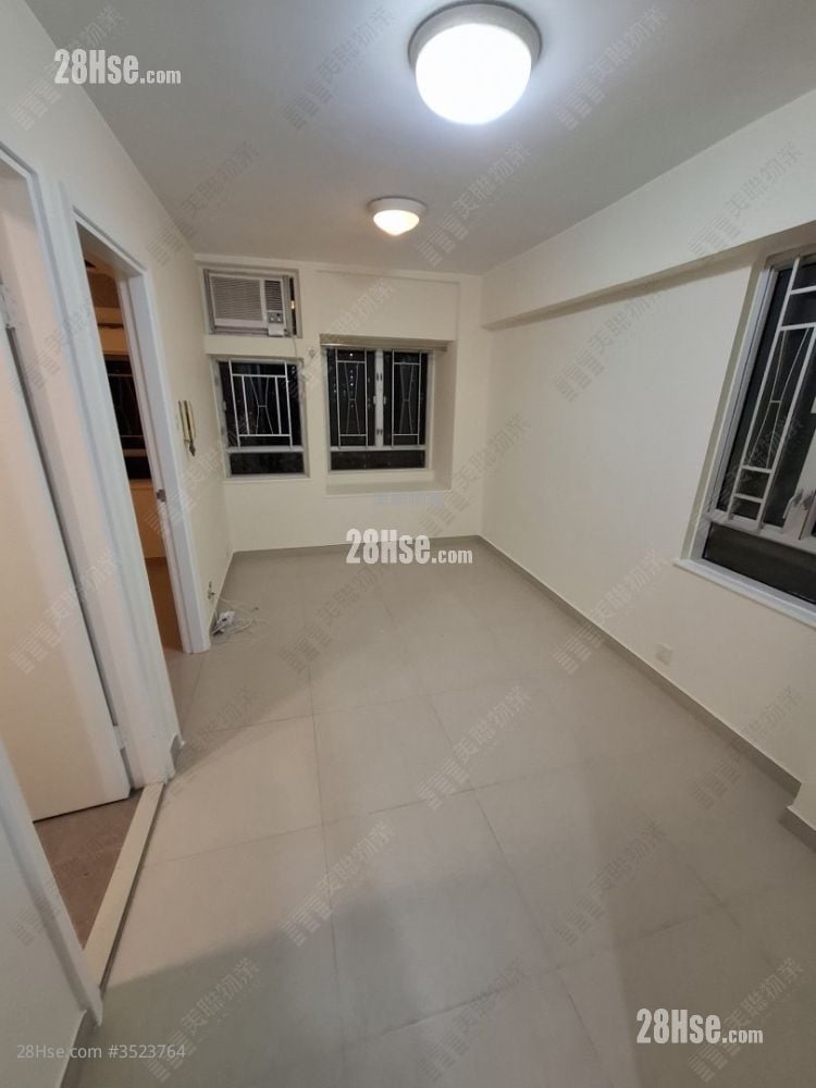 New Kwai Fong Gardens Rental 2 Bedrooms , 1 Bathroom 400 ft²
