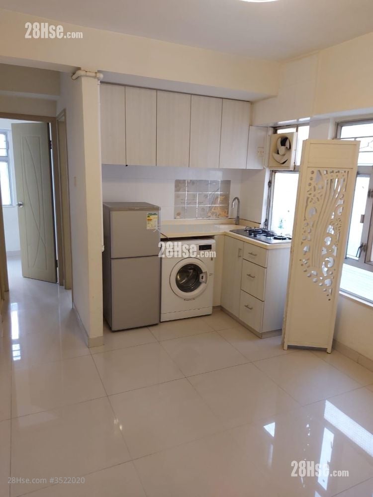 Sun Shing Centre Sell 2 Bedrooms , 1 Bathroom 290 ft²