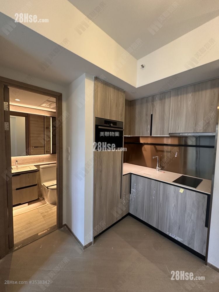High Park Sell 1 Bedroom 338 ft²