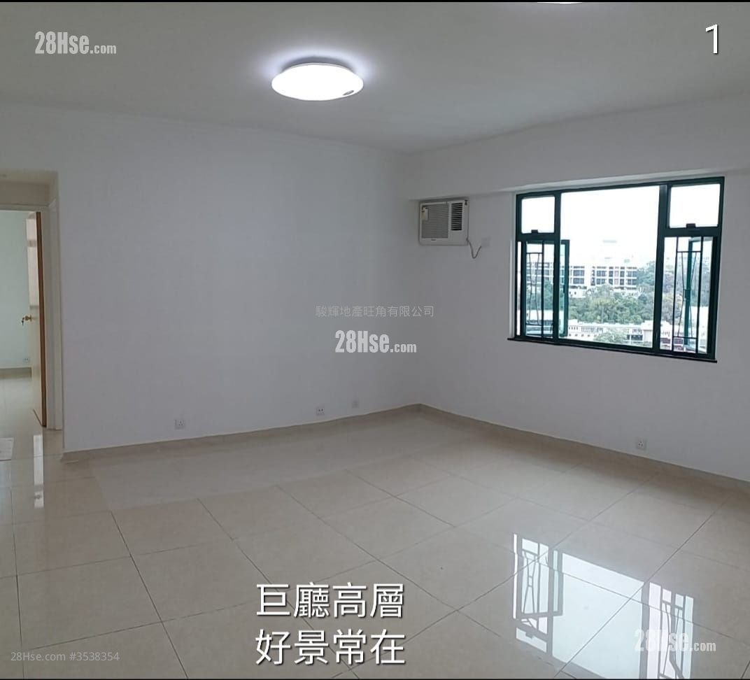 Pine Manor Sell 3 Bedrooms , 1 Bathroom 720 ft²