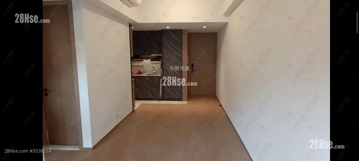 Onmantin Rental 2 Bedrooms , 1 Bathroom 525 ft²