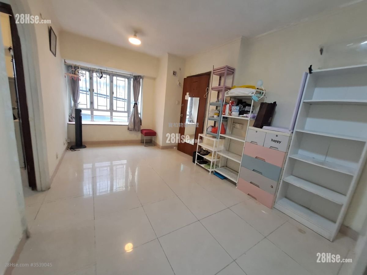 Graceful Court Rental 3 Bedrooms , 1 Bathroom 506 ft²