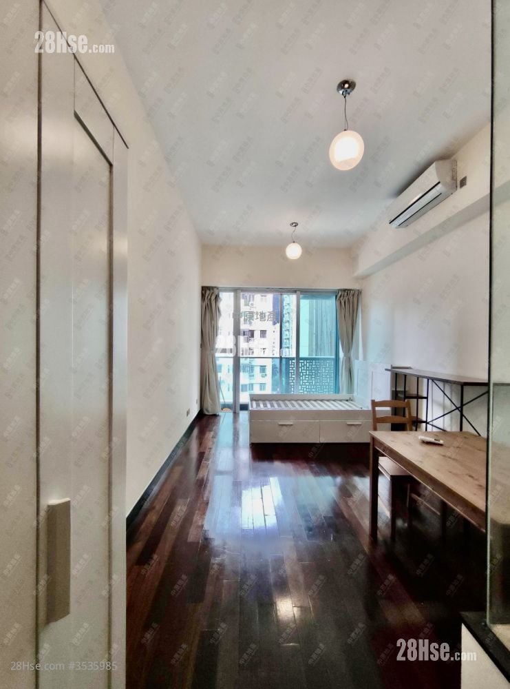 J Residence Sell Studio , 1 Bathroom 350 ft²
