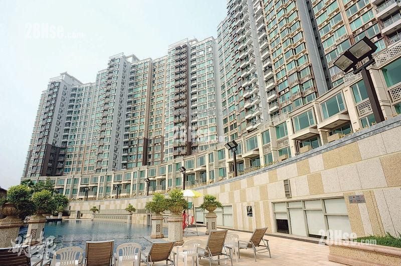 Uptown Sell 2 Bedrooms , 1 Bathroom 523 ft²
