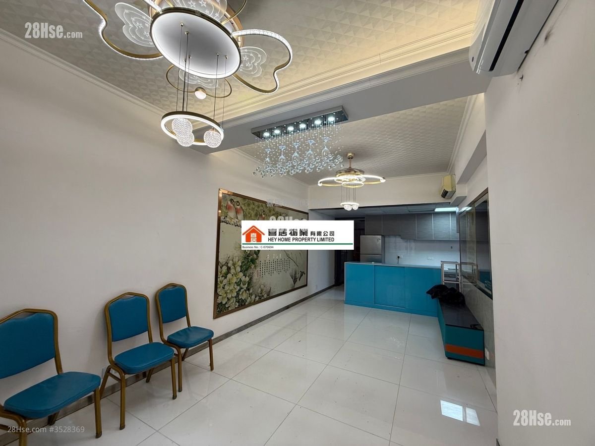 Gallant House Sell 3 Bedrooms , 3 Bathrooms 912 ft²