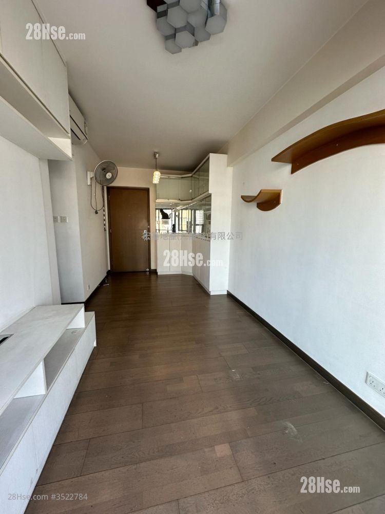 Billionnaire Luxe Rental 3 Bedrooms , 2 Bathrooms 604 ft²