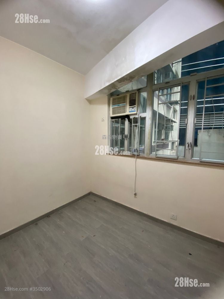 Chung Hing Mansion Sell 3 Bedrooms , 3 Bathrooms 589 ft²