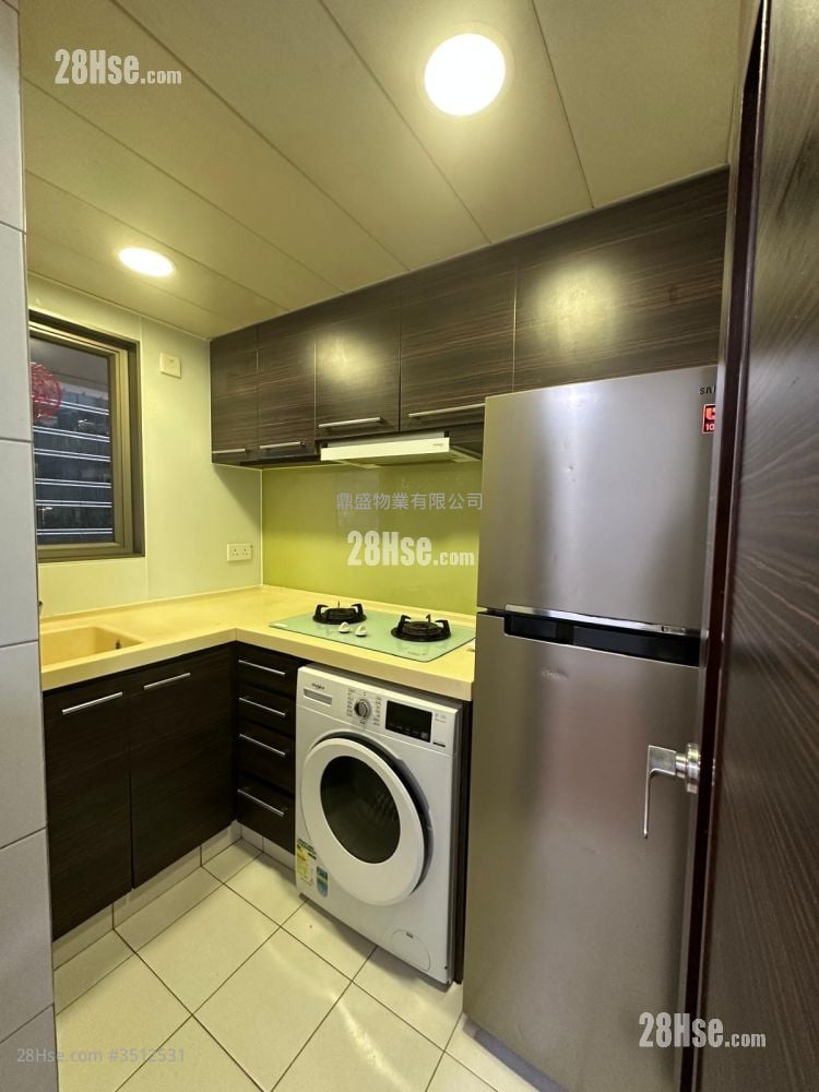 Splendid Place Rental 2 Bedrooms , 1 Bathroom 451 ft²