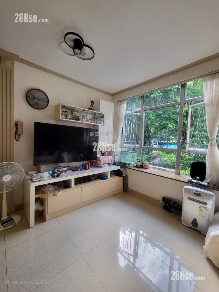 Academic Terrace Rental 3 Bedrooms , 2 Bathrooms 649 ft²