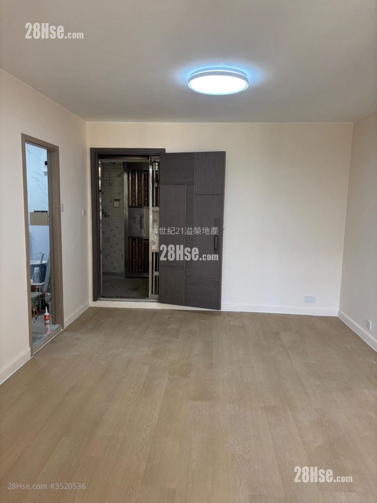 Tung Yan Court Sell 2 Bedrooms , 1 Bathroom 523 ft²