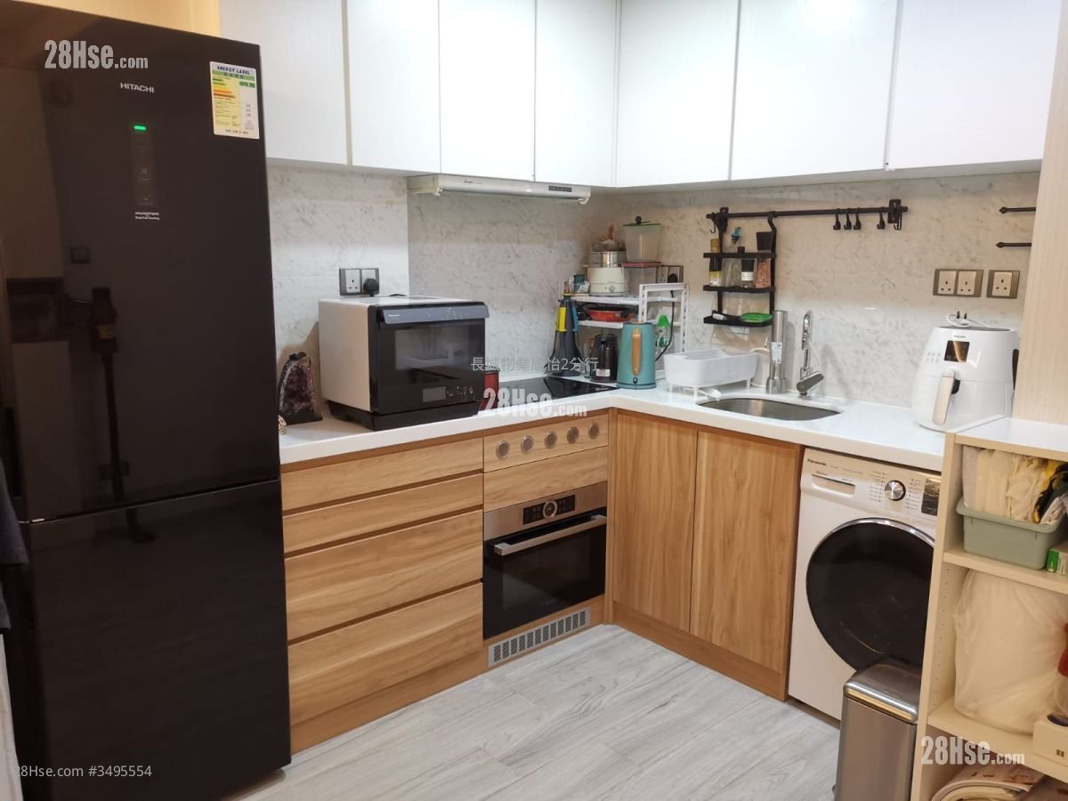 Tai Ming House Sell 2 Bedrooms , 1 Bathroom 380 ft²