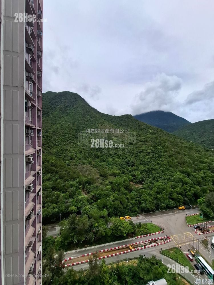 Yu Tung Court Sell 3 Bedrooms , 2 Bathrooms 634 ft²