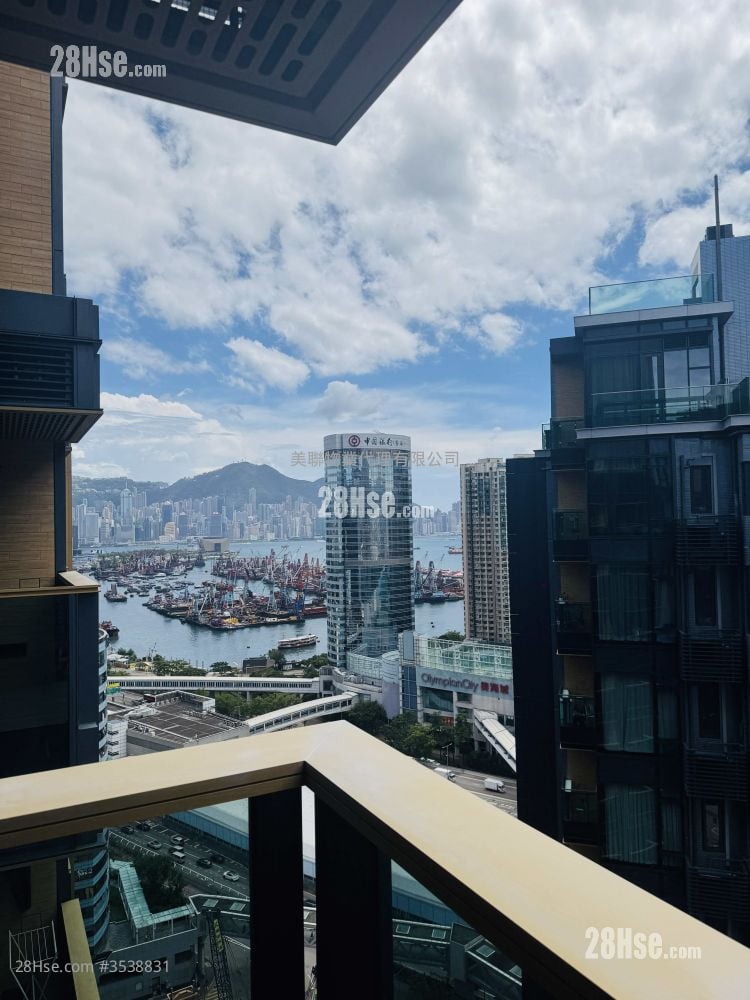 Aquila Square Mile Rental 1 Bedroom , 1 Bathroom 256 ft²