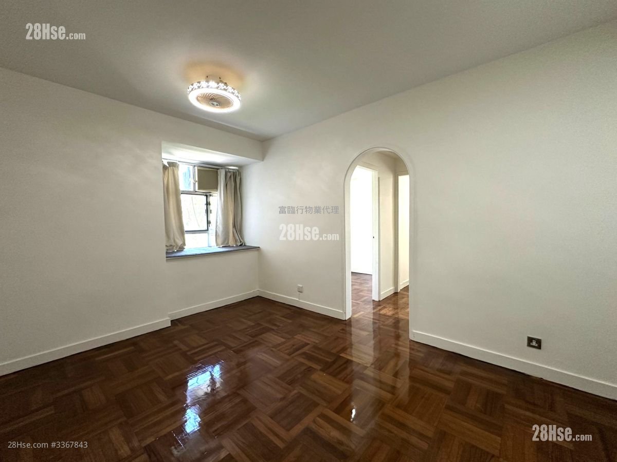 Ap Lei Chau Centre Sell 2 Bedrooms , 1 Bathroom 391 ft²