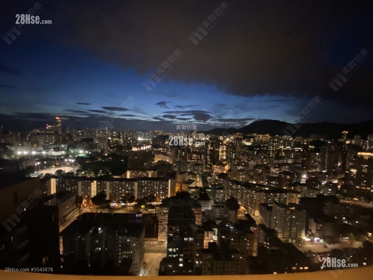 Sky Tower Rental 2 Bedrooms , 1 Bathroom 479 ft²