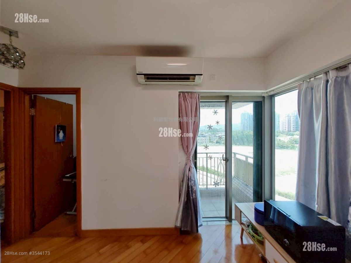 Yoho Town Sell 2 Bedrooms 422 ft²