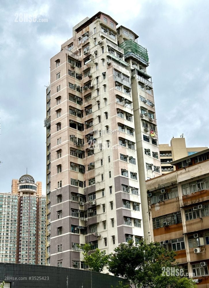 Kam Heng Building Rental 2 Bedrooms , 1 Bathroom 406 ft²