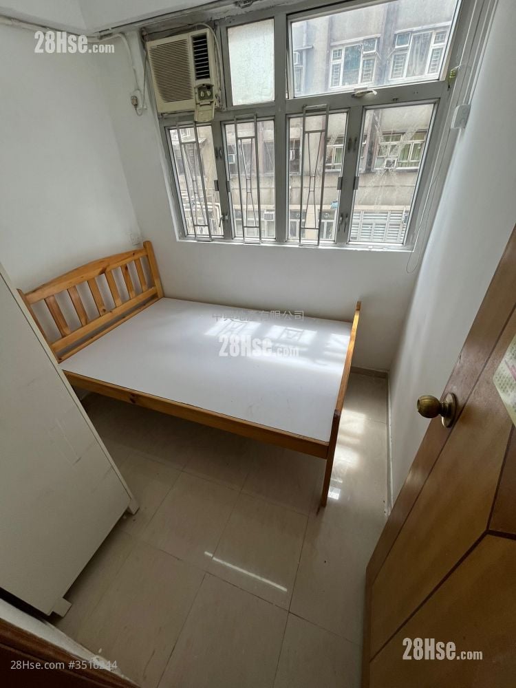 Vincent House Rental 1 Bedroom , 1 Bathroom 230 ft²
