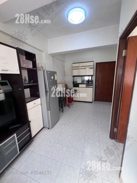 United Building Sell 1 Bedroom 279 ft²