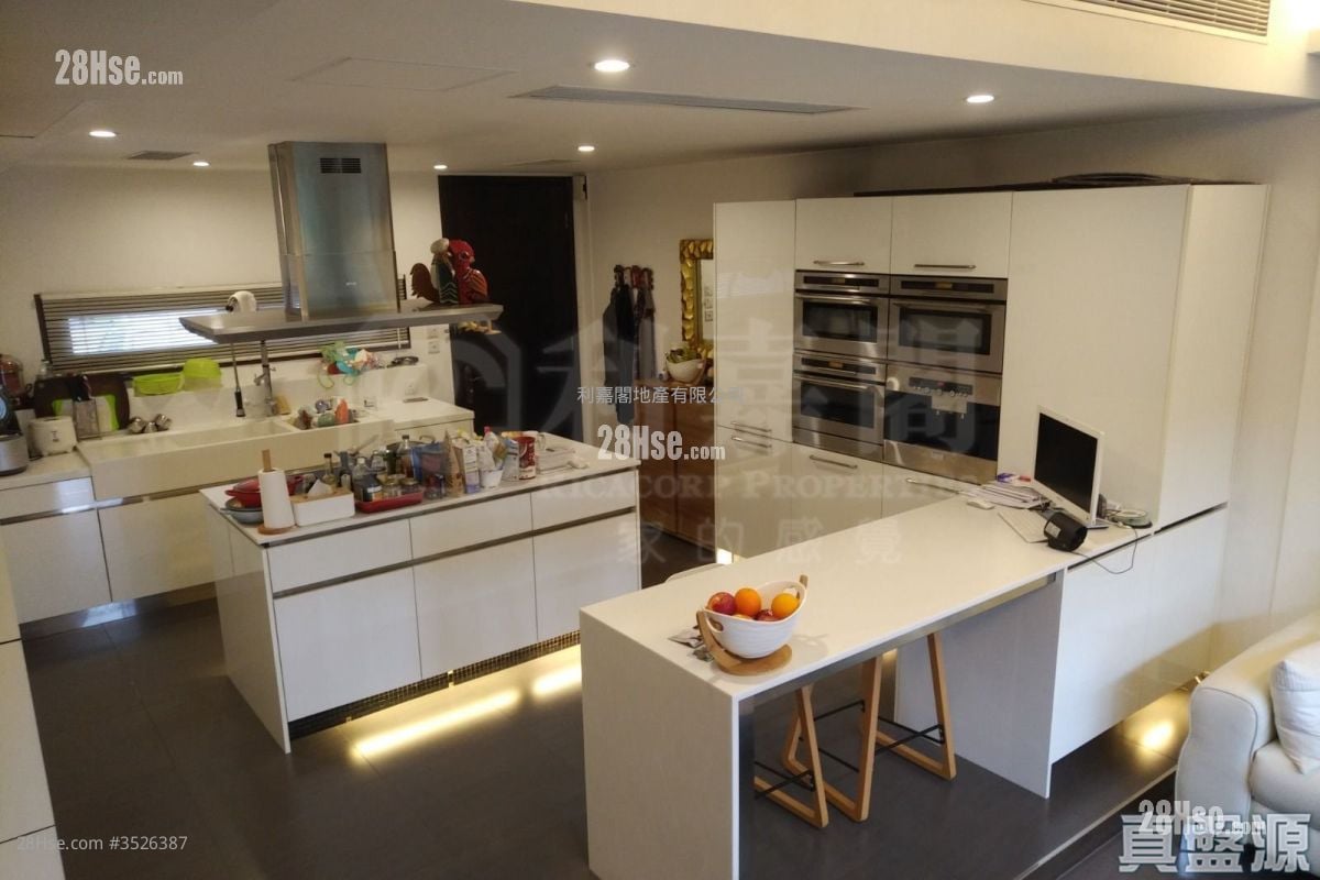 Seasons Palace Sell 3 Bedrooms 907 ft²