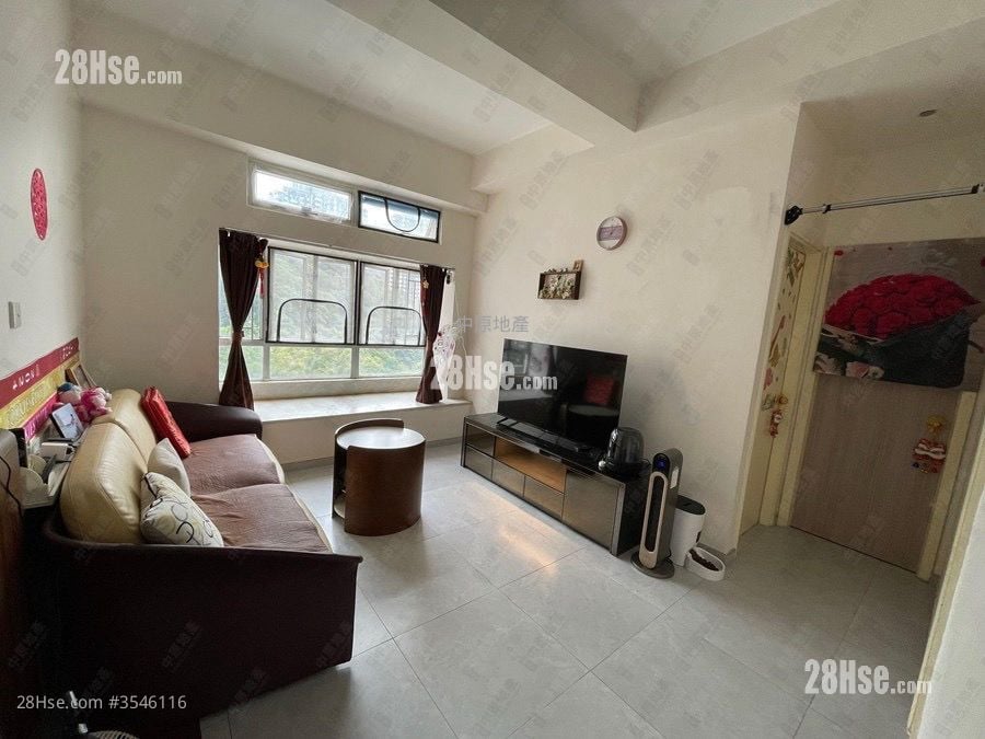Brilliant Garden Sell 2 Bedrooms 552 ft²