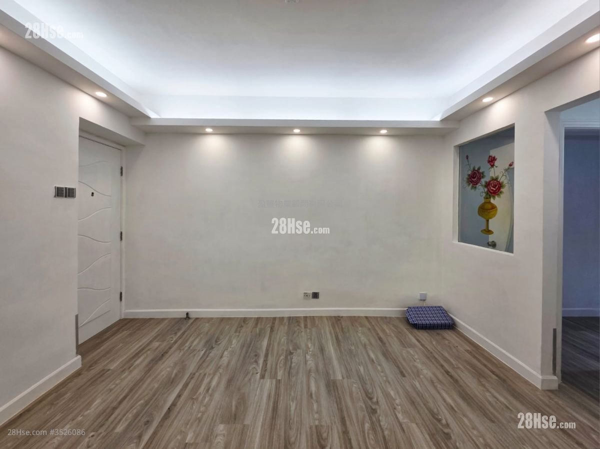 Tonnochy Towers Sell 2 Bedrooms , 1 Bathroom 324 ft²