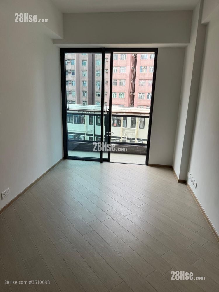 High Park Rental 2 Bedrooms 452 ft²