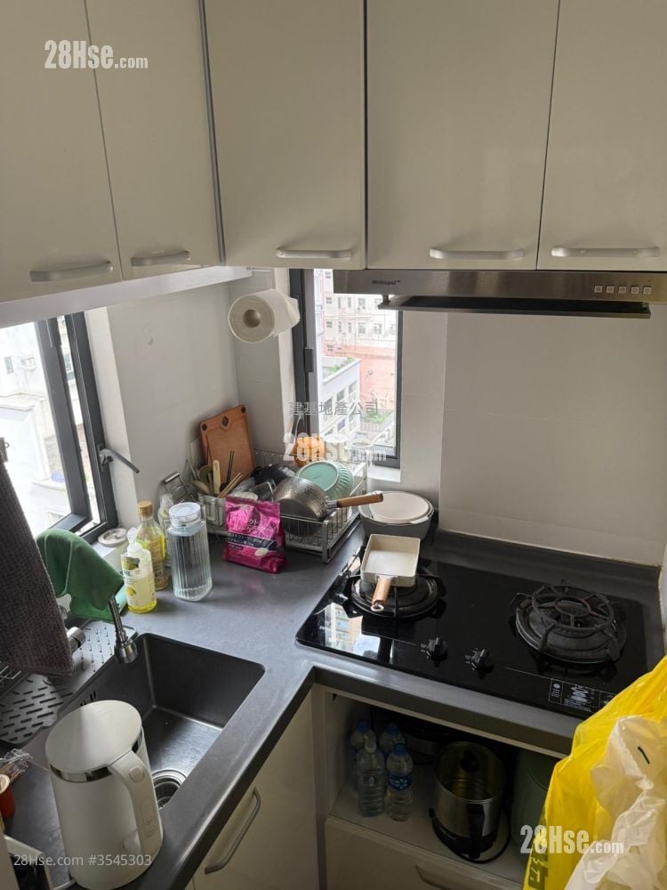 Kam Hing Building Sell 2 Bedrooms , 1 Bathroom 326 ft²