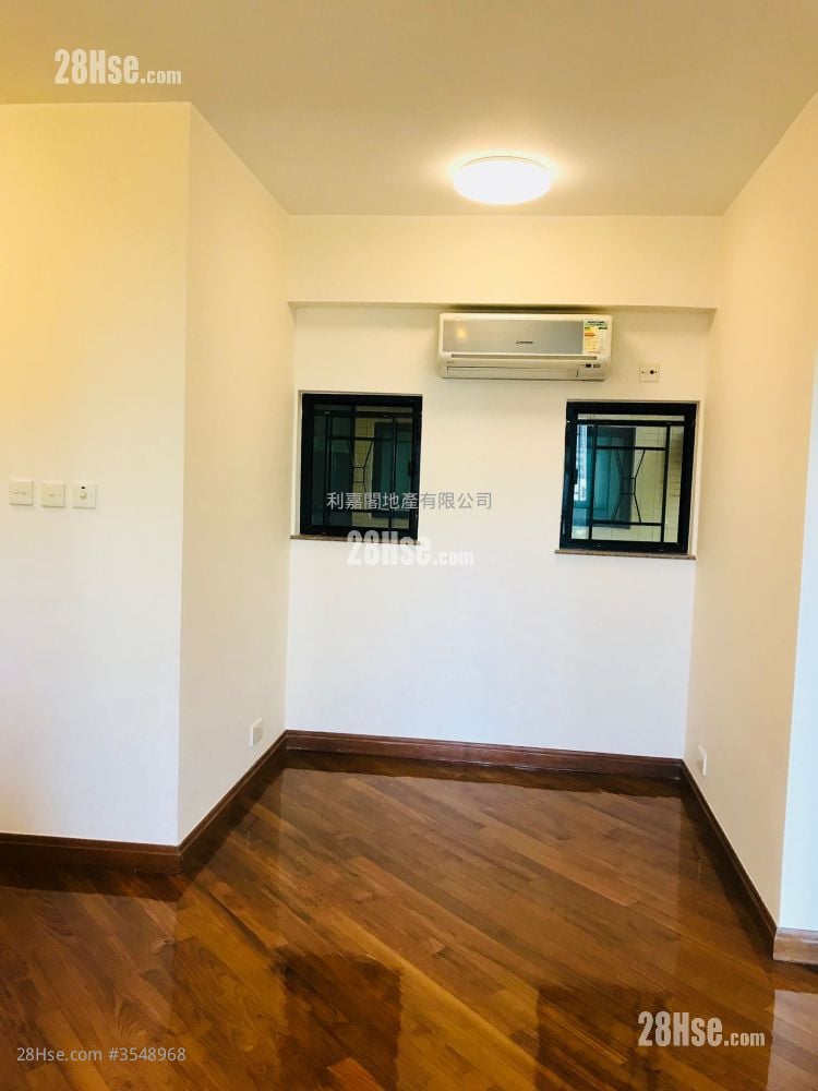 Scenic View Rental 2 Bedrooms , 1 Bathroom 459 ft²