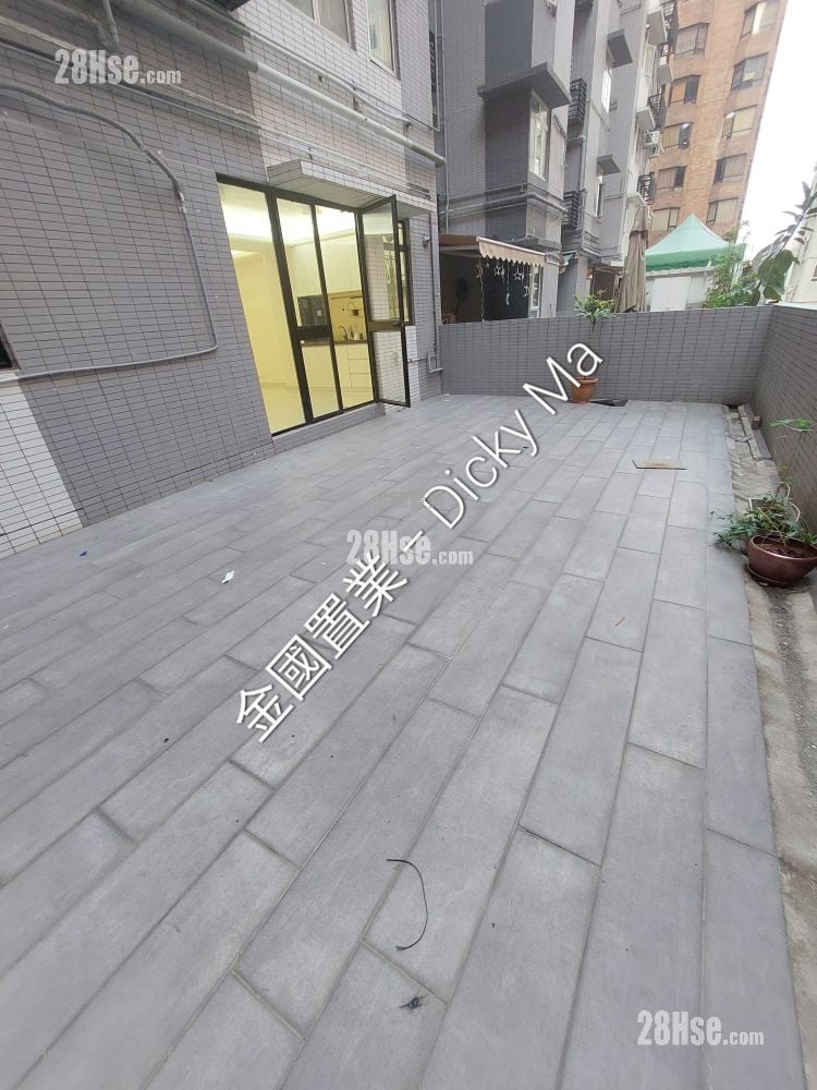 Hong Yuen Court Rental 2 Bedrooms , 1 Bathroom 597 ft²