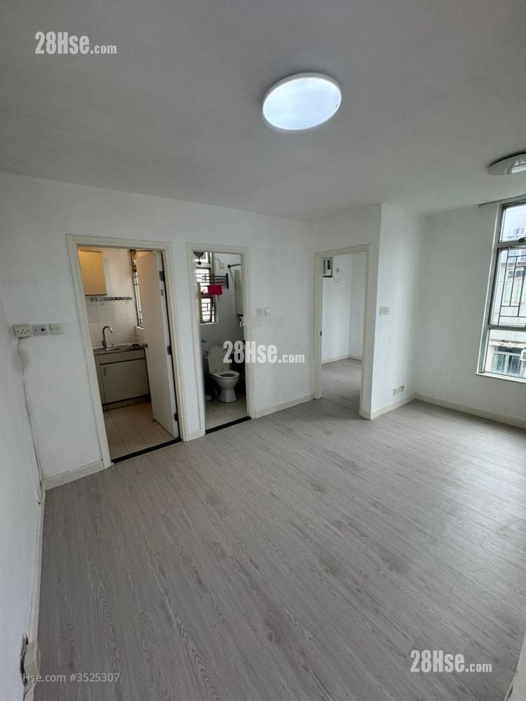 Golden Court Rental 1 Bedroom , 1 Bathroom 294 ft²