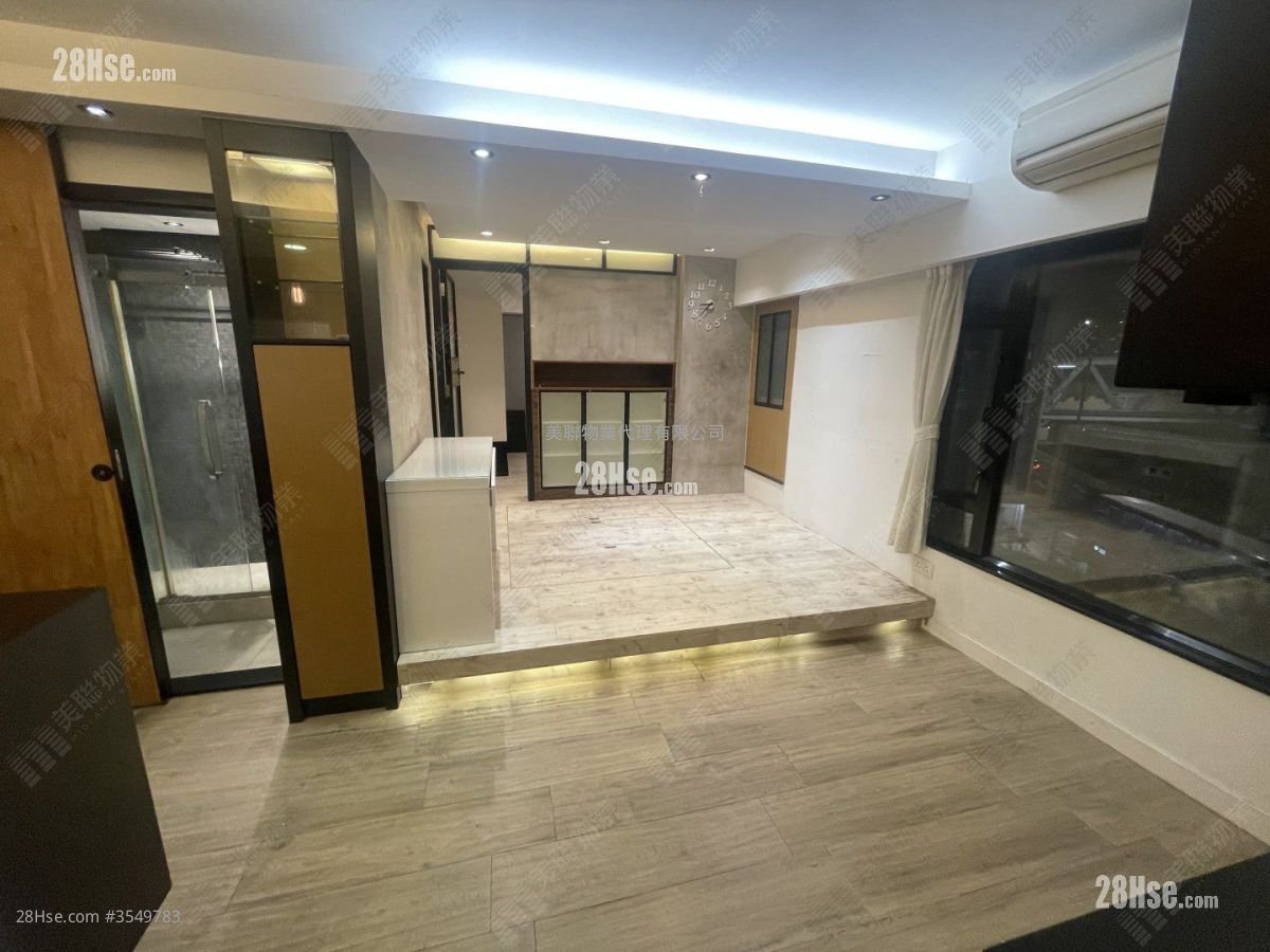Cheong Wai Mansion Sell 3 Bedrooms 438 ft²