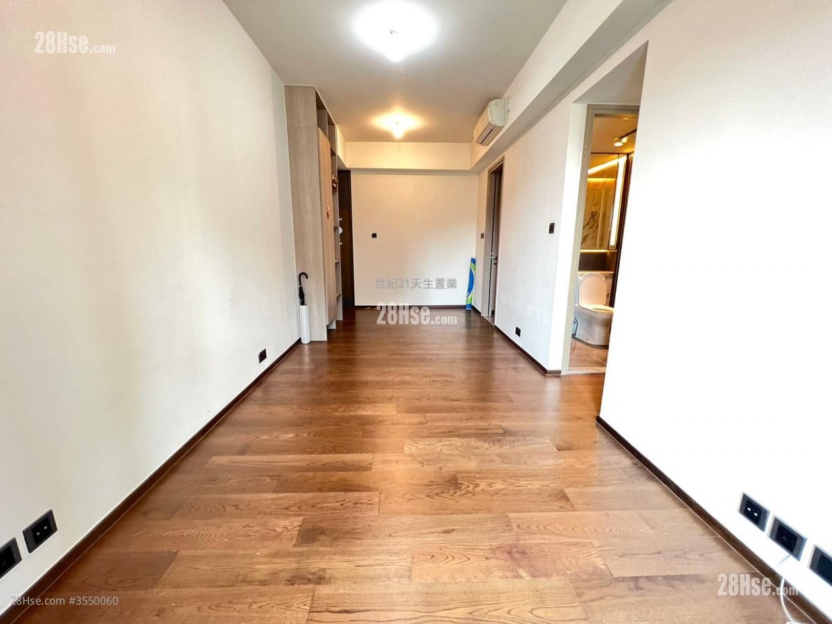 Le Point Sell 2 Bedrooms , 1 Bathroom 551 ft²