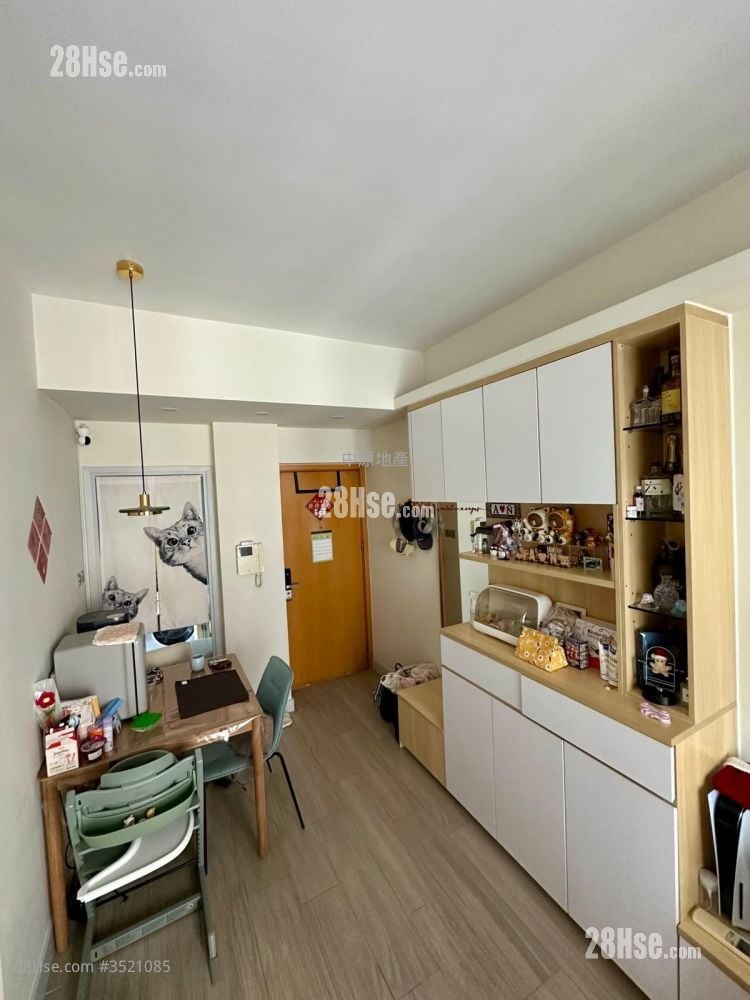 Sevilla Crest Rental 2 Bedrooms , 1 Bathroom 431 ft²