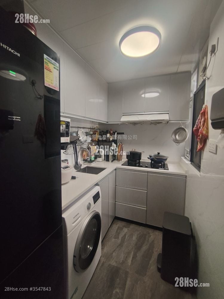 Metropolis Plaza Sell 2 Bedrooms , 1 Bathroom 411 ft²