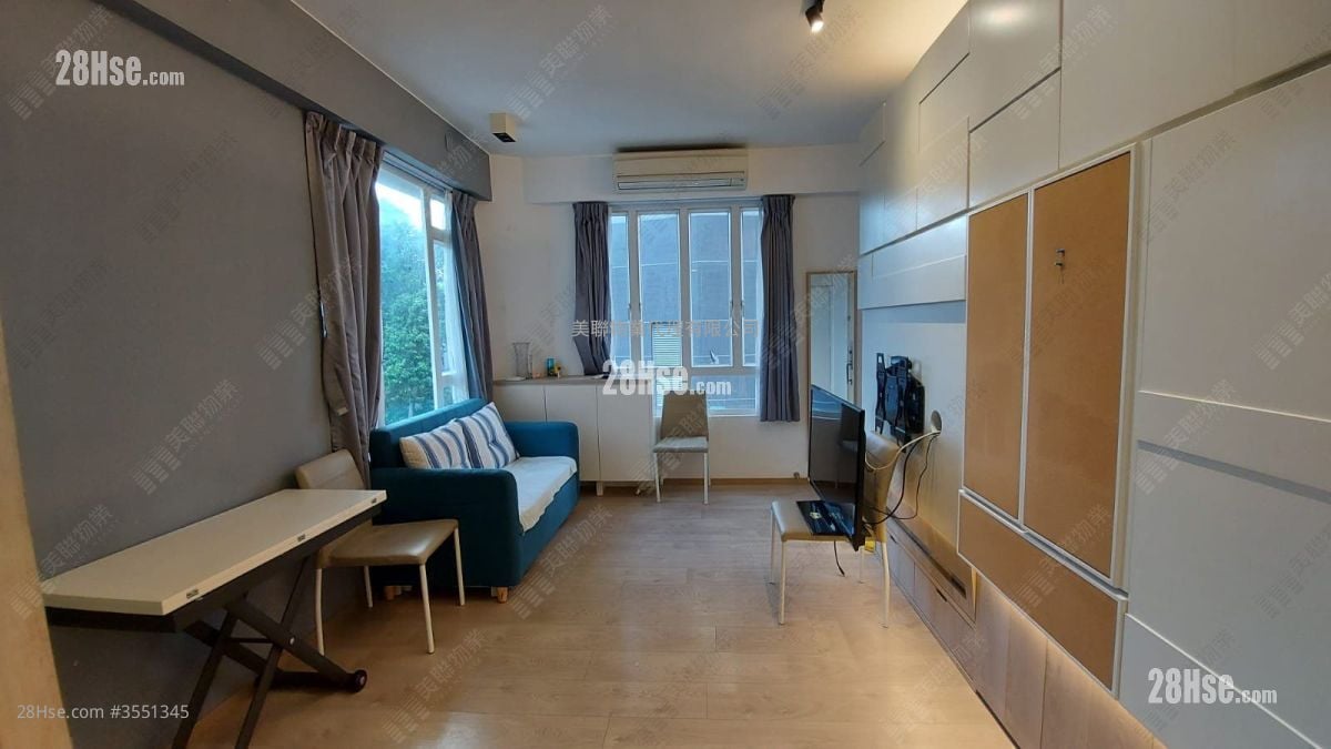 Karin Court Sell 2 Bedrooms , 1 Bathroom 520 ft²