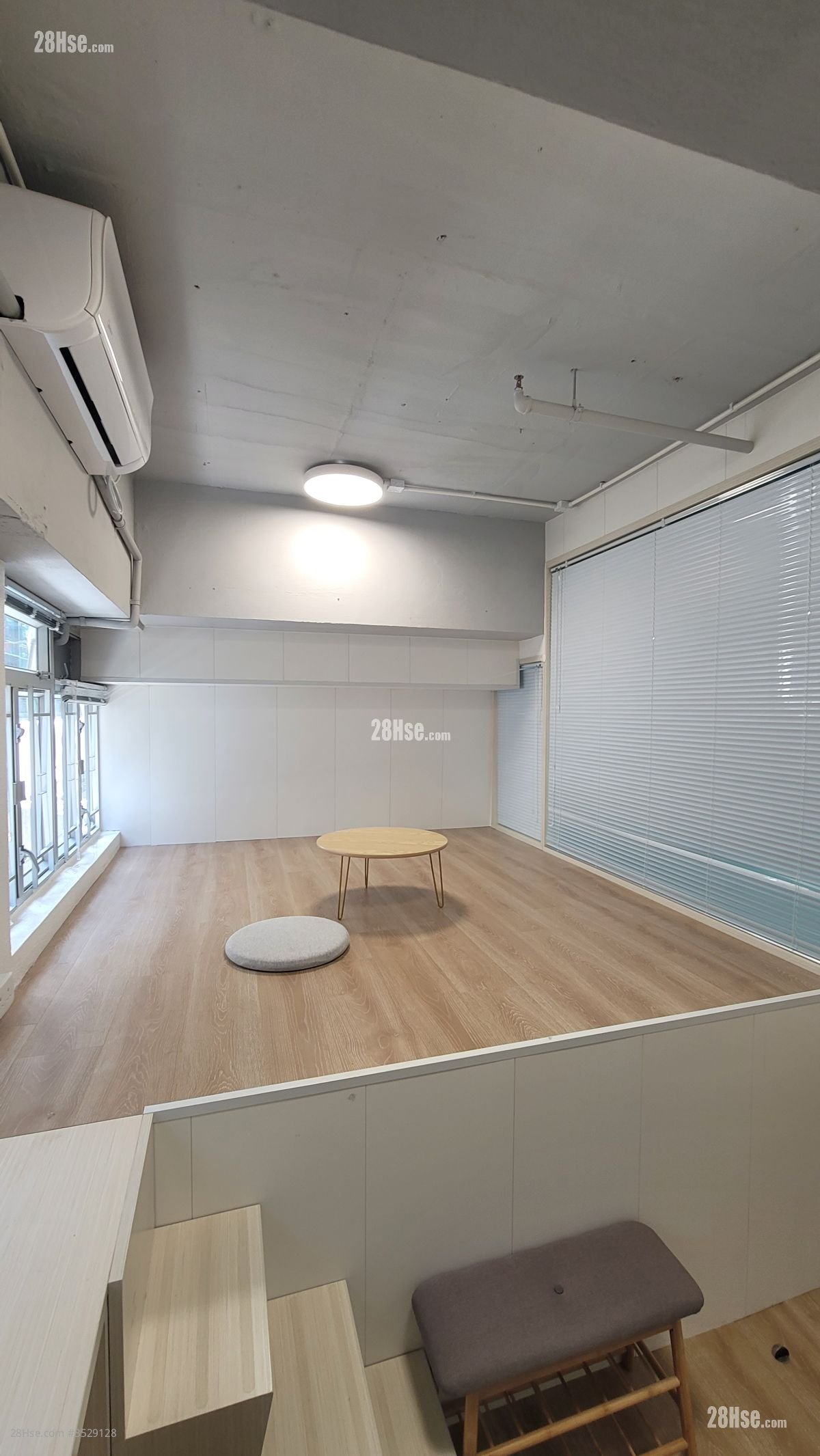 Hop Hing Industrial Building Rental Studio 120 ft²
